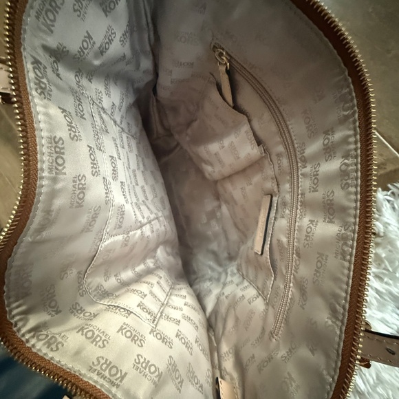 Michael Kors Jet Set East West Leather Brown Tote - Picture 3 of 6